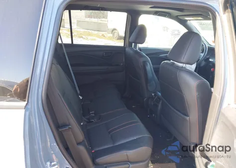 2023 Honda Passport Awd Trailsport z USA, uszkodzony, nr VIN 5FNYF8H68PB021277